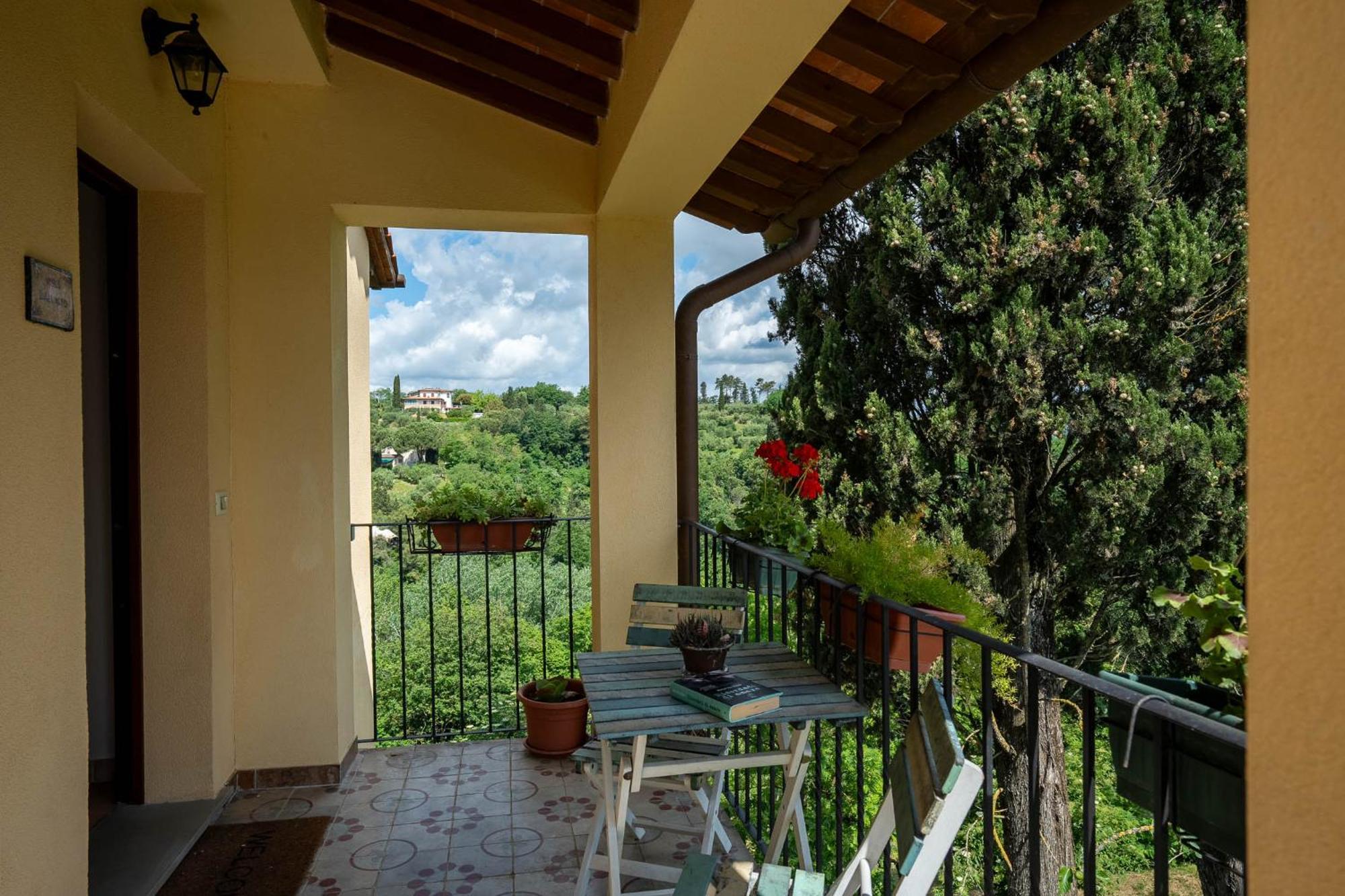 Apartamento Holiday House Cuordinatura Montopoli in Val dʼArno Exterior foto