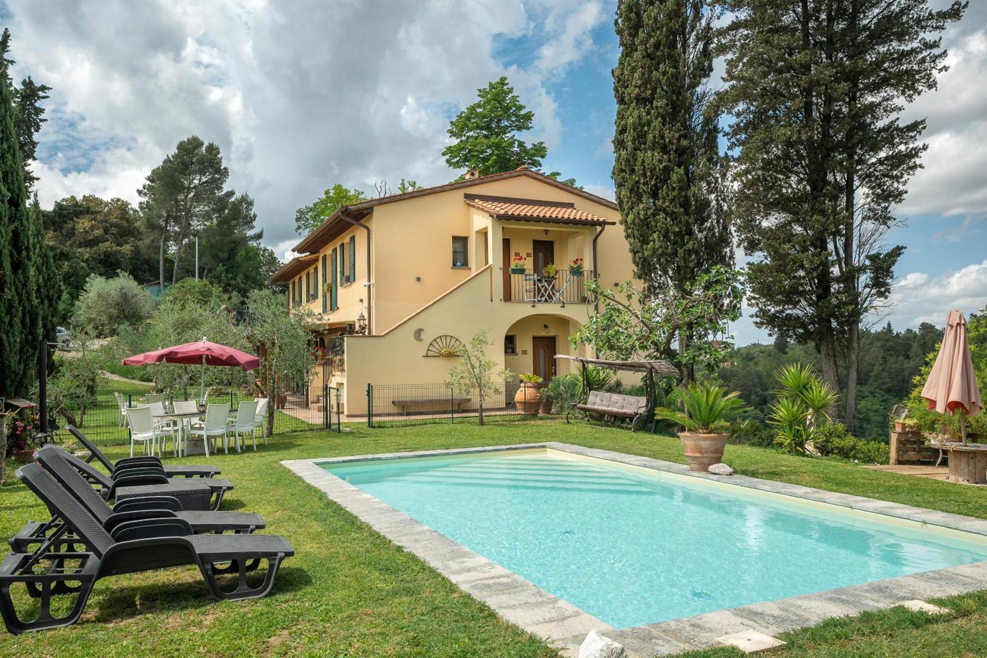 Apartamento Holiday House Cuordinatura Montopoli in Val dʼArno Exterior foto