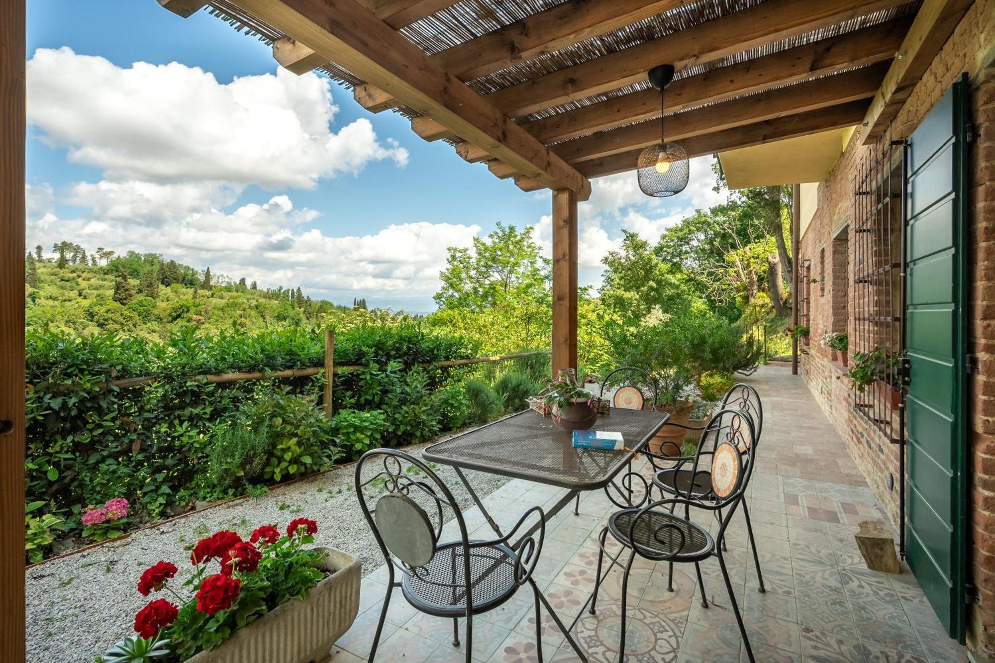 Apartamento Holiday House Cuordinatura Montopoli in Val dʼArno Exterior foto