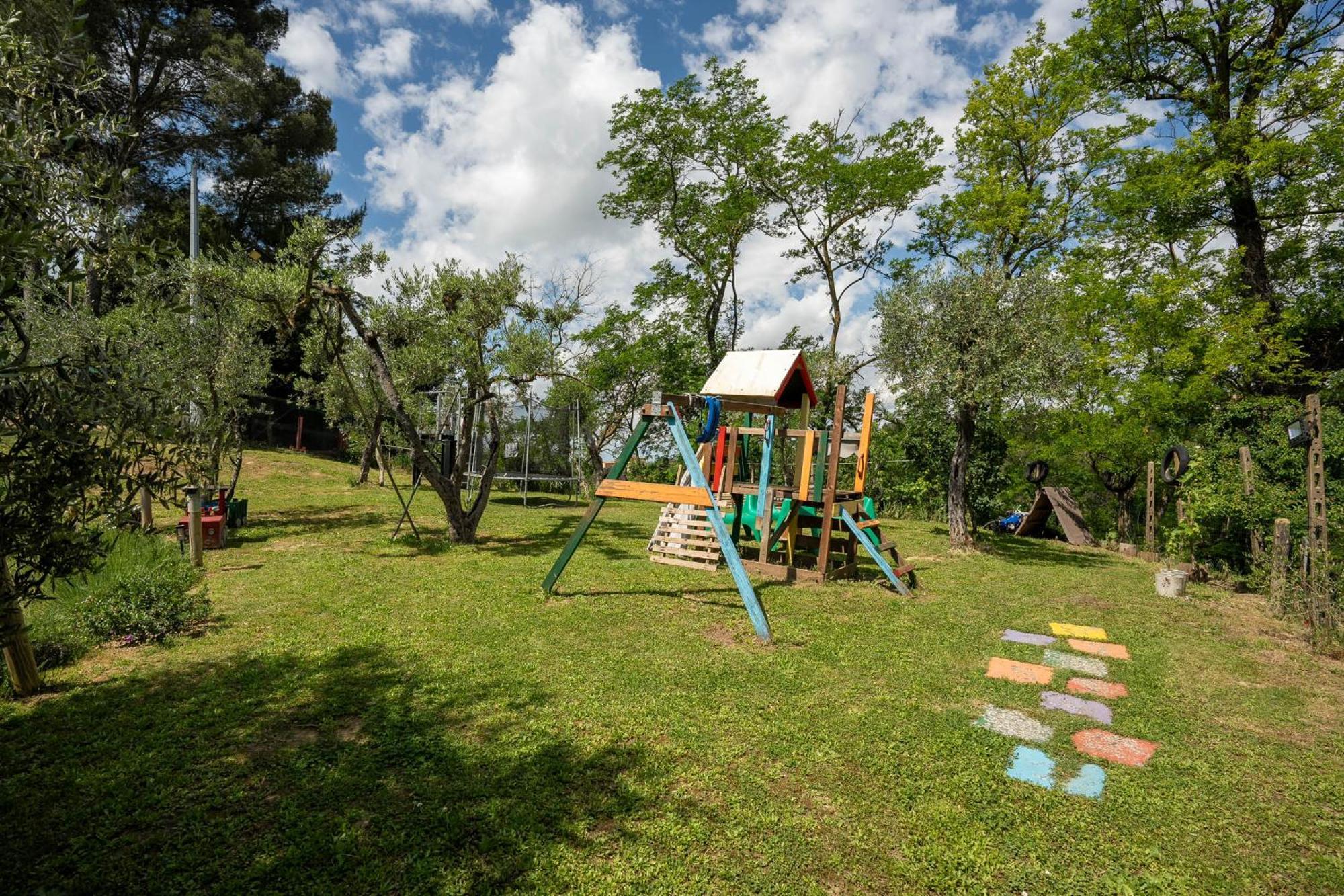Apartamento Holiday House Cuordinatura Montopoli in Val dʼArno Exterior foto
