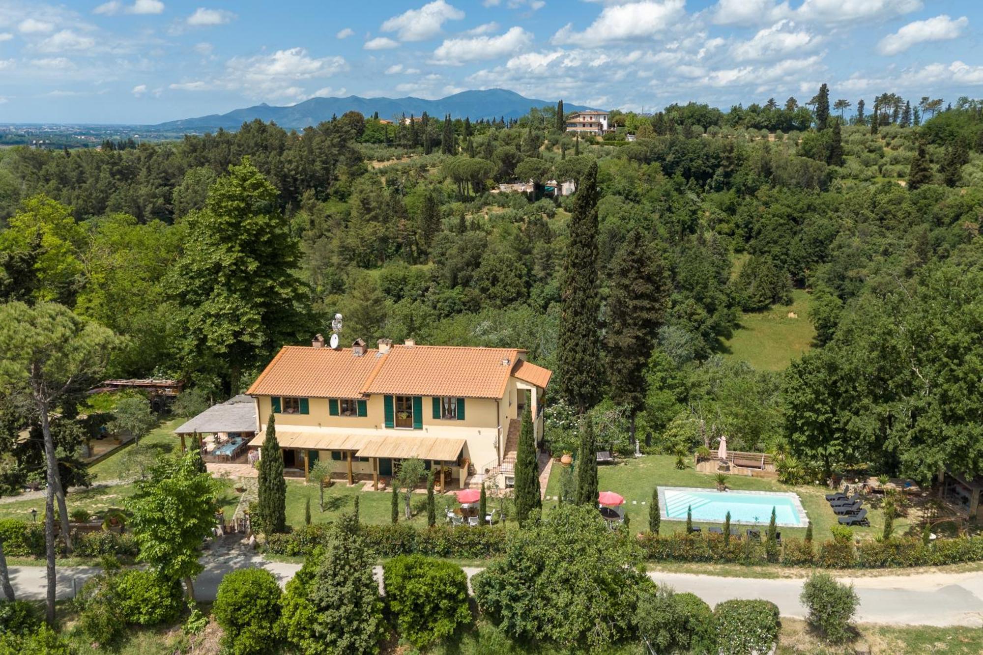 Apartamento Holiday House Cuordinatura Montopoli in Val dʼArno Exterior foto